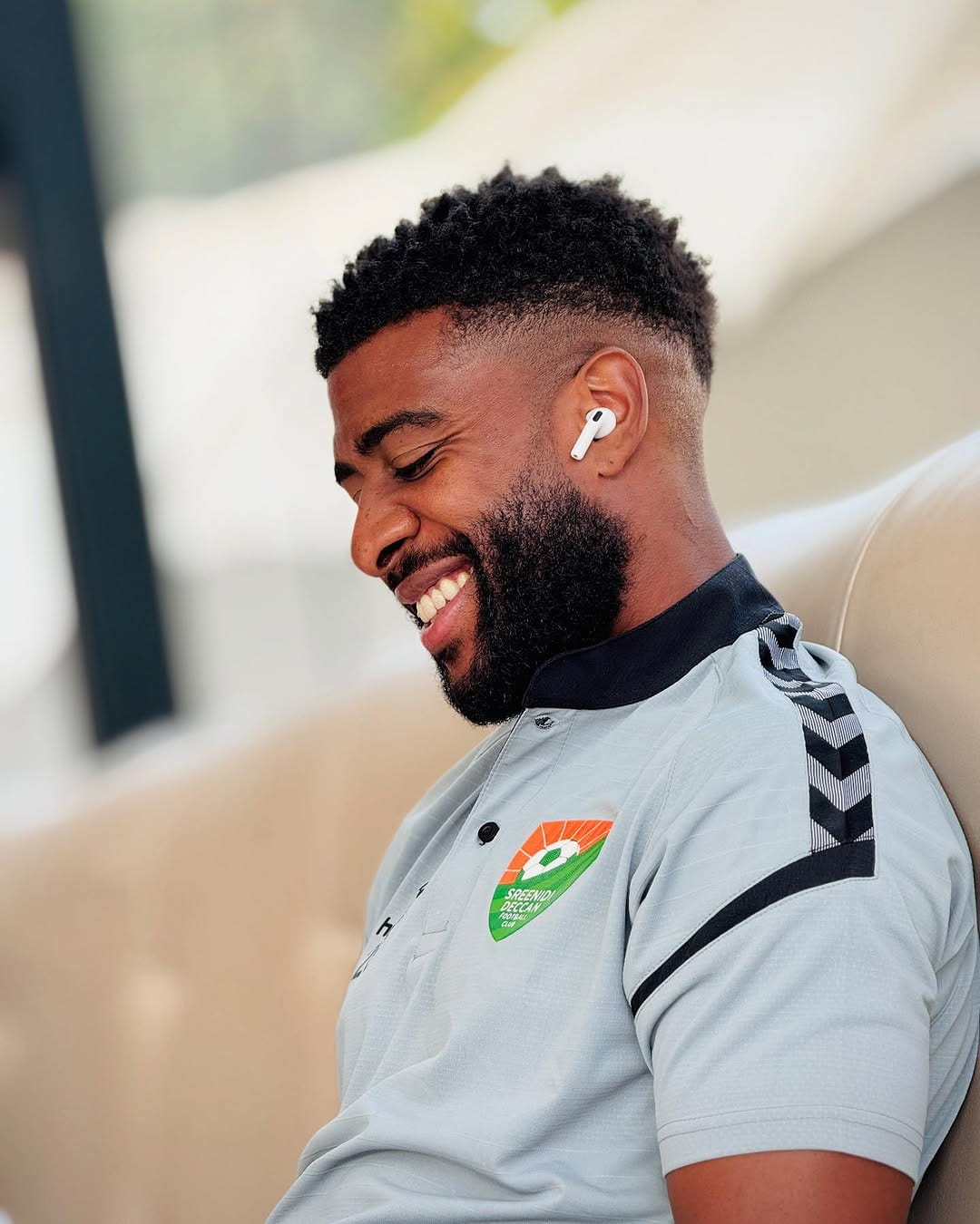 Post 10 by Roly Bonevacia on Instagram (carousel)