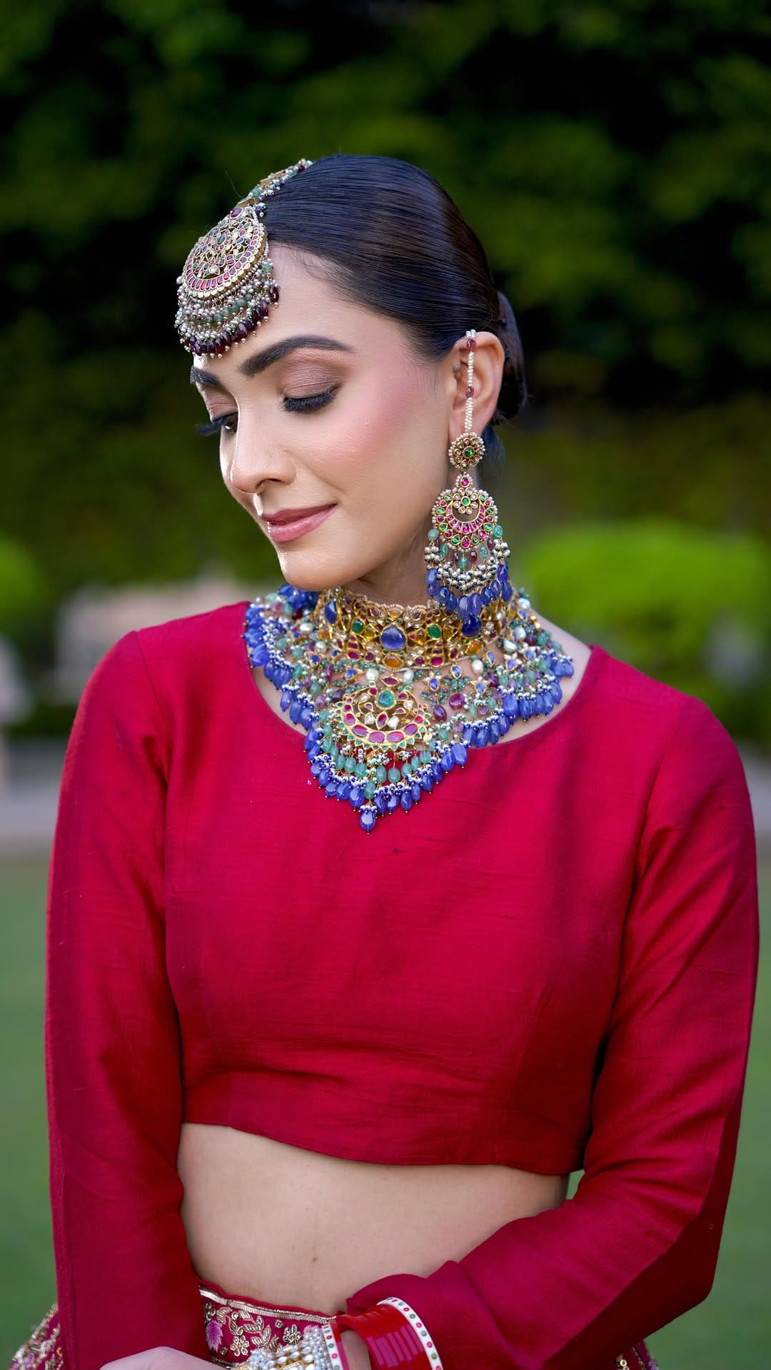 Post 9 by Parul Duggal / Bridal Makeup Artist on Instagram (video)