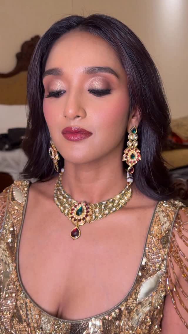 Post 8 by Parul Duggal / Bridal Makeup Artist on Instagram (video)