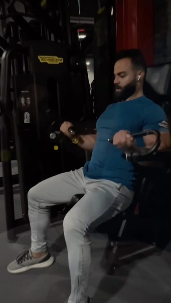 Post 10 by Mahmoud Magdy on Instagram (video)
