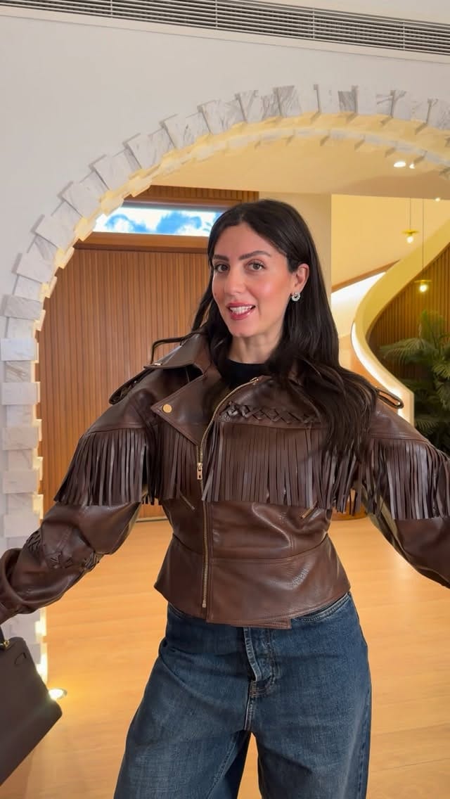 Post 3 by Menna El Fakahany منة الفكهاني on Instagram (video)