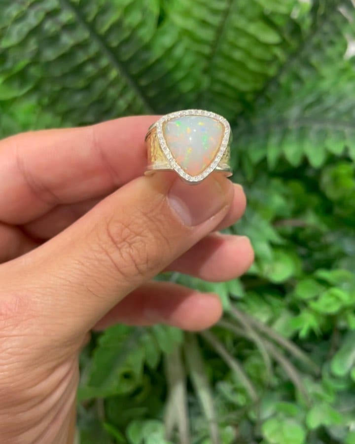 Post 5 by Niovani Jewelry on Instagram (carousel)