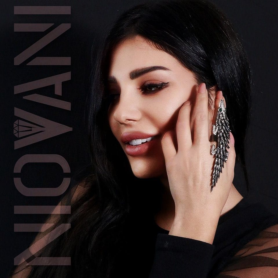 Post 3 by Niovani Jewelry on Instagram (image)