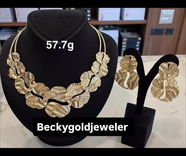 Post 3 by Beckysam Jewllery on Instagram (video)