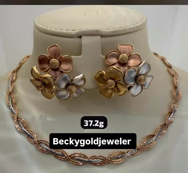 Post 4 by Beckysam Jewllery on Instagram (video)