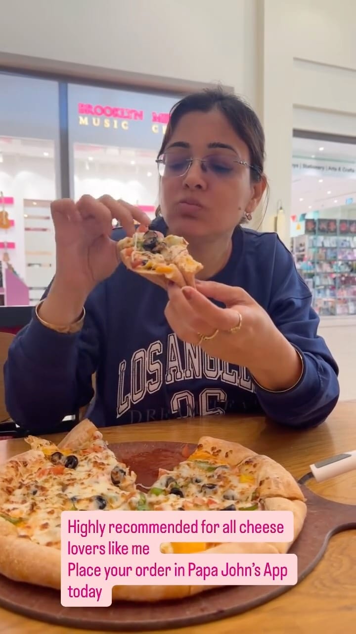 Post 3 by Rimpy Aggarwal Gupta- UAE licensed blogger on Instagram (video)