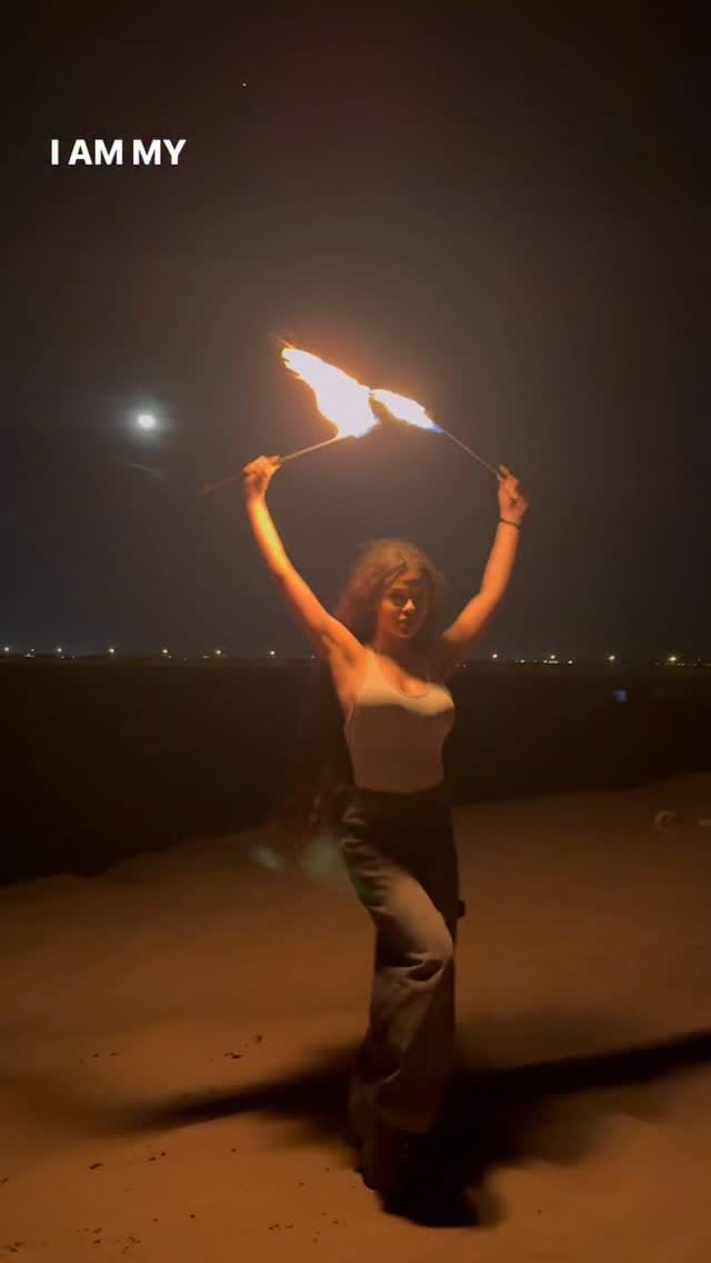 Post 7 by KAMELIA.DNC on Instagram (video)