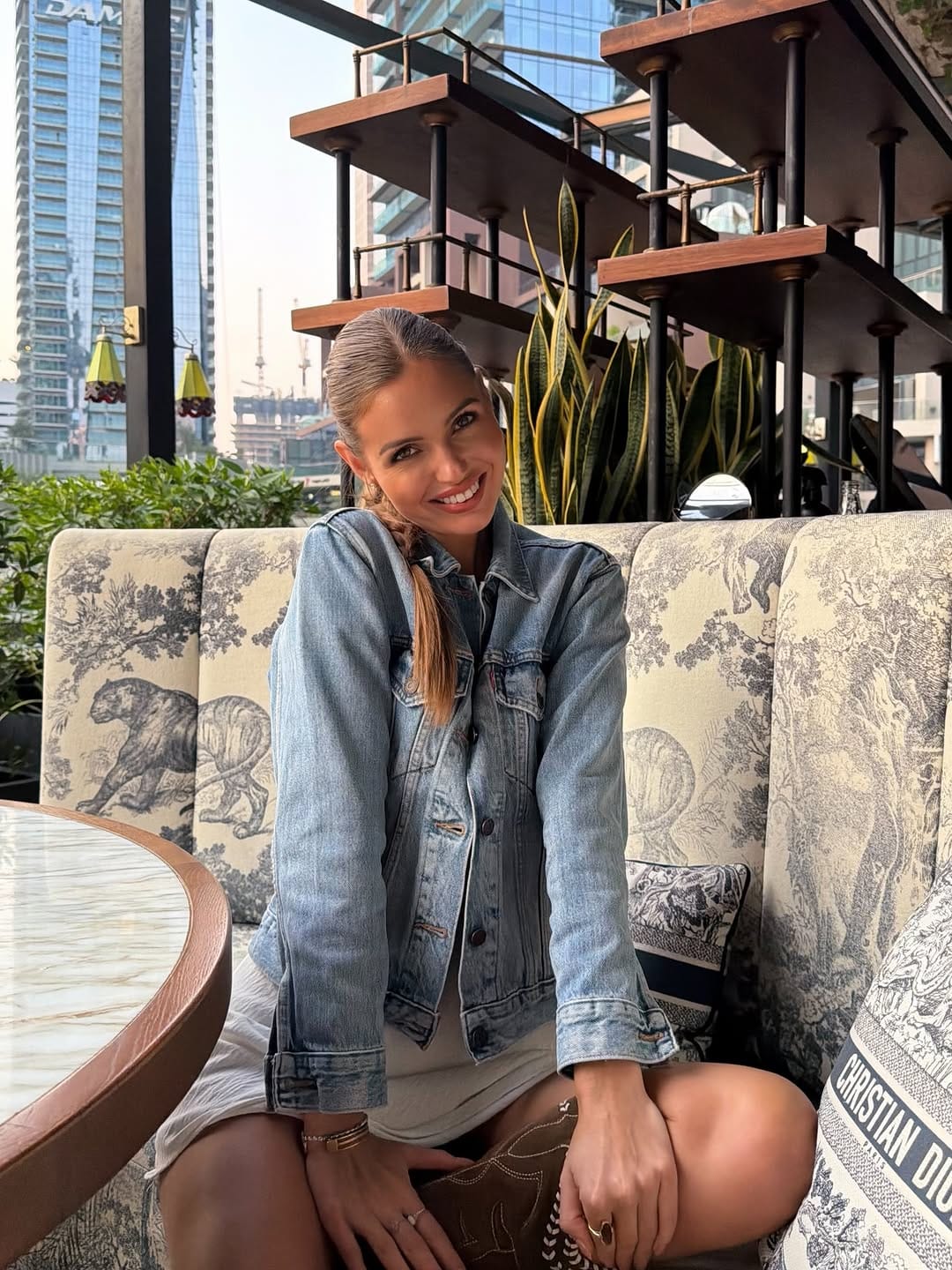 Post 4 by Nina - Fashion | Travel | Lifestyle on Instagram (carousel)