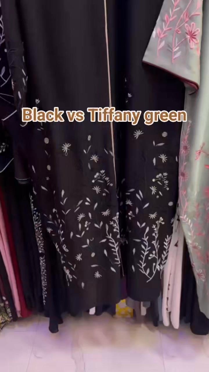 Post 3 by ABAYA ELEGAN on Instagram (video)
