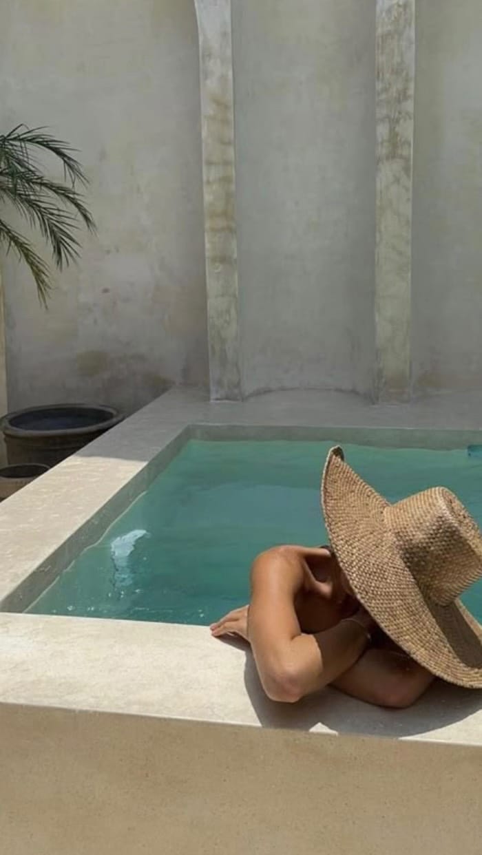 Post 7 by Nina - Fashion | Travel | Lifestyle on Instagram (video)