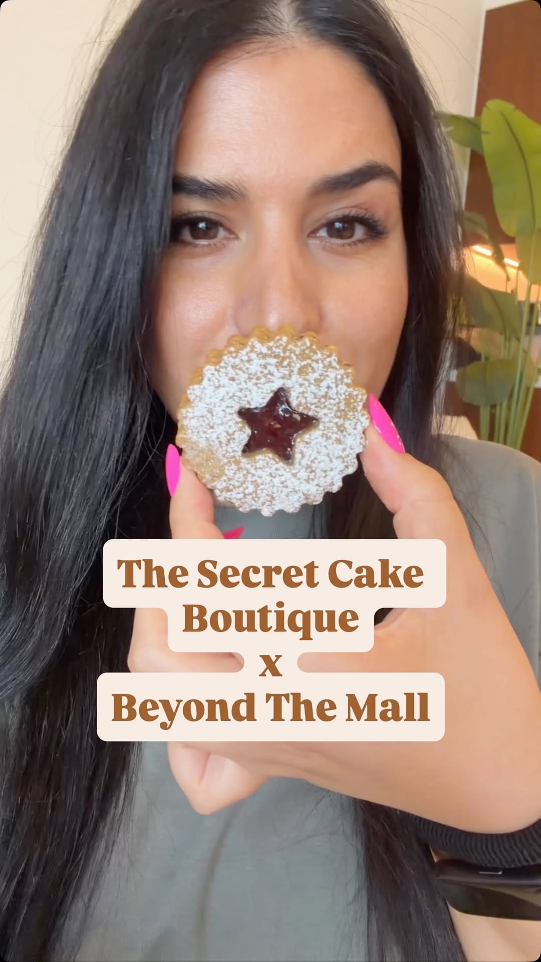 Post 6 by Hoda Kiani on Instagram (video)