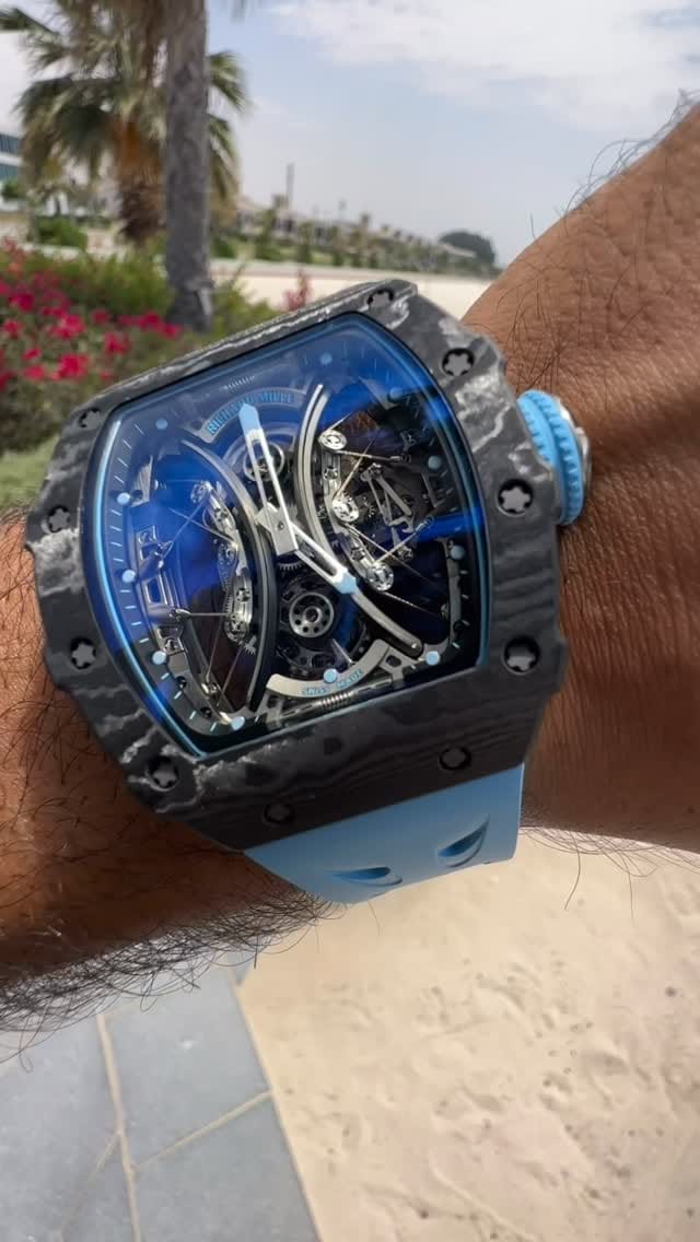 Post 8 by DUBAILUXURYWATCH 🇦🇪 on Instagram (video)