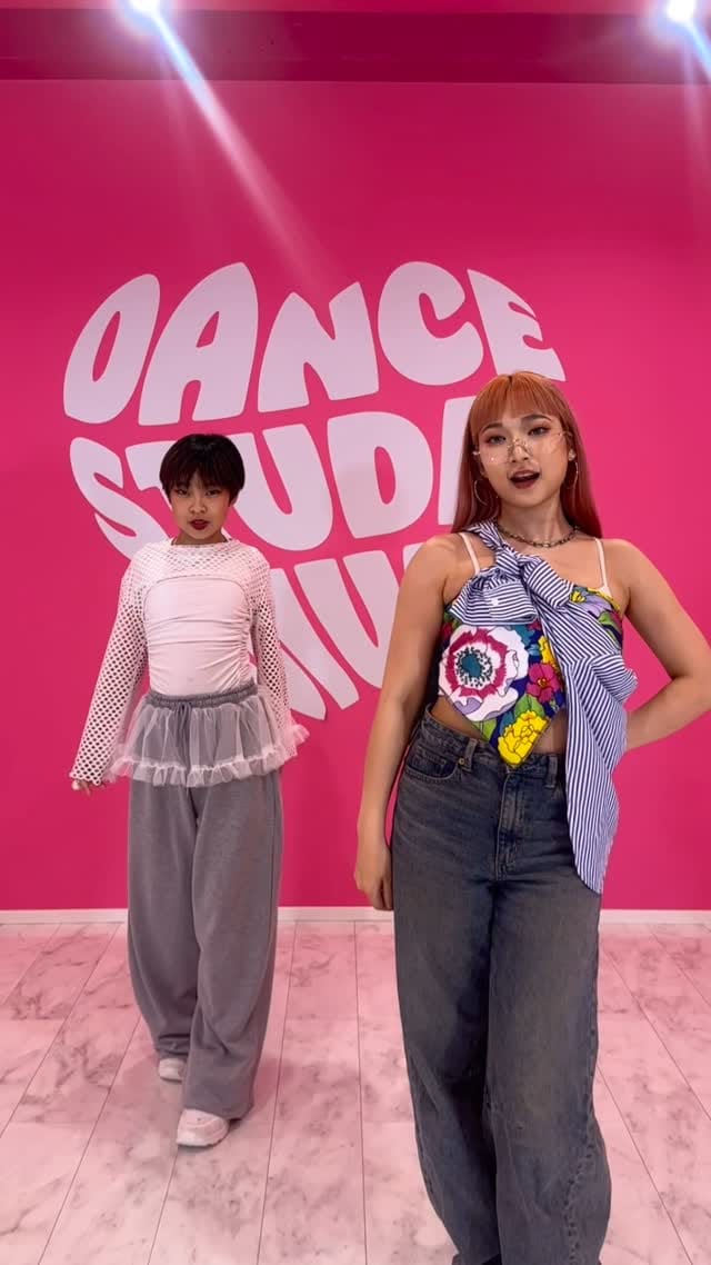 Post 9 by 𝐑𝐄𝐌𝐎𝐍𝐀 on Instagram (video)