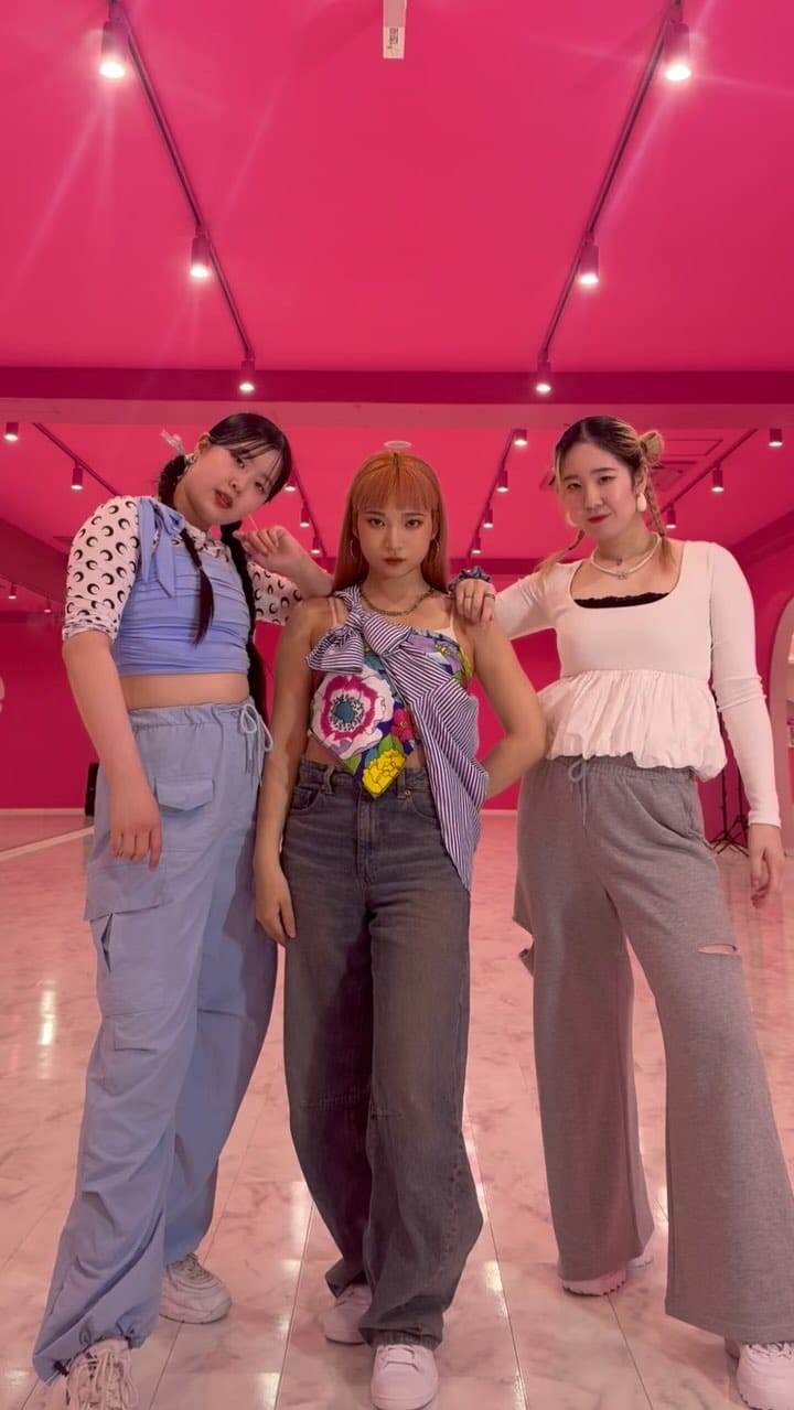 Post 7 by 𝐑𝐄𝐌𝐎𝐍𝐀 on Instagram (video)
