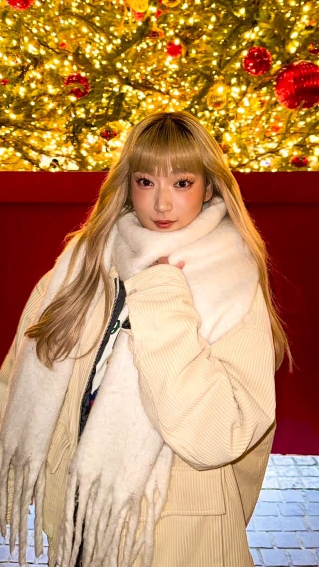 Post 2 by 𝐑𝐄𝐌𝐎𝐍𝐀 on Instagram (video)