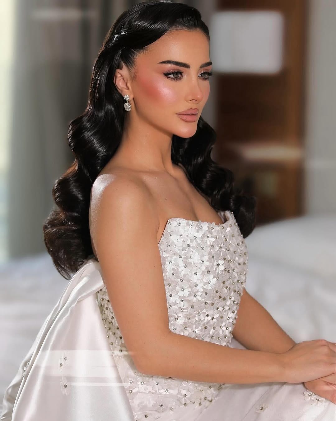 Post 4 by ميك اب ارتست عرايس | نوره الفروان on Instagram (image)