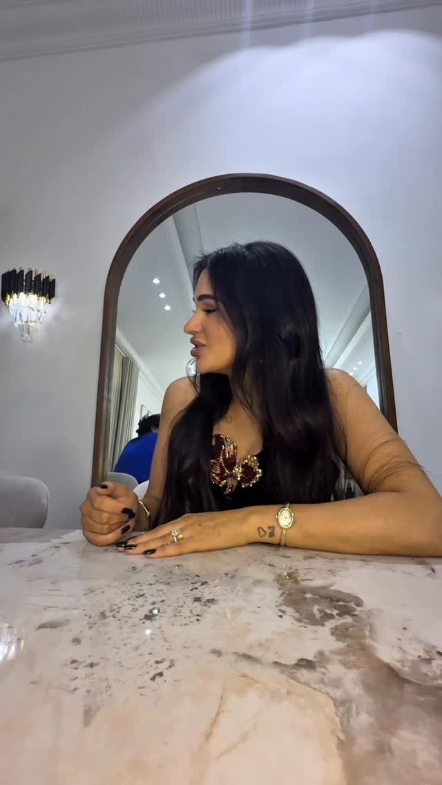 Post 8 by Amar & Rim on Instagram (video)