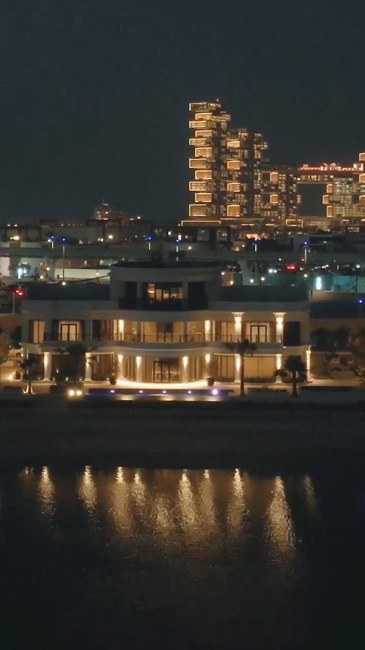 Post 3 by LUXURY MANSION on Instagram (video)