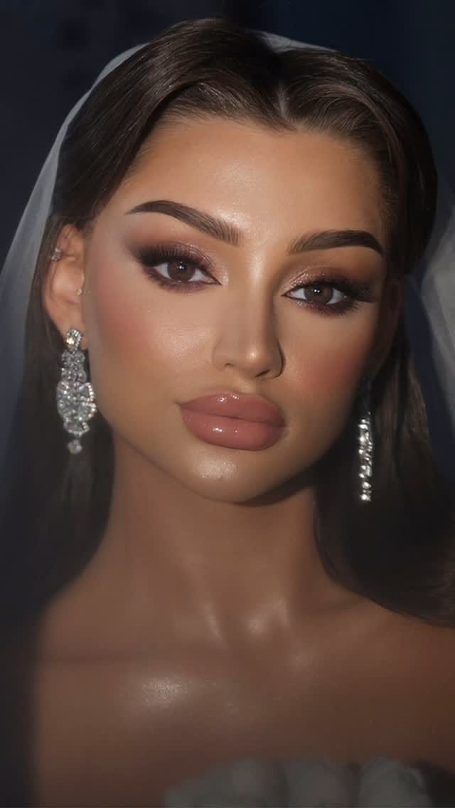 Post 10 by almaha makeup artist on Instagram (video)