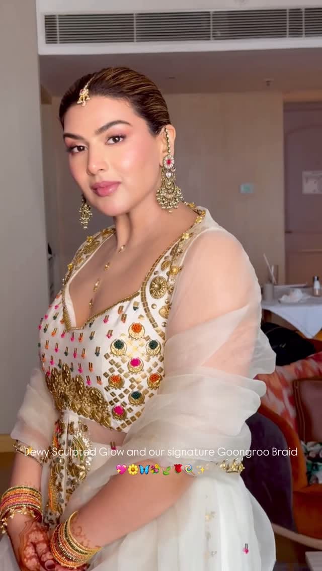 Post 2 by Sabahat | Bridal Makeup & Hair Artist. on Instagram (video)