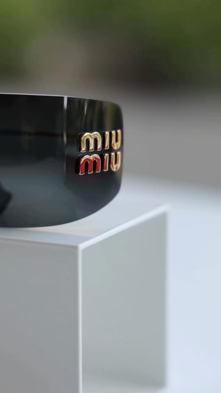 Post 5 by Visique Optometrists on Instagram (video)