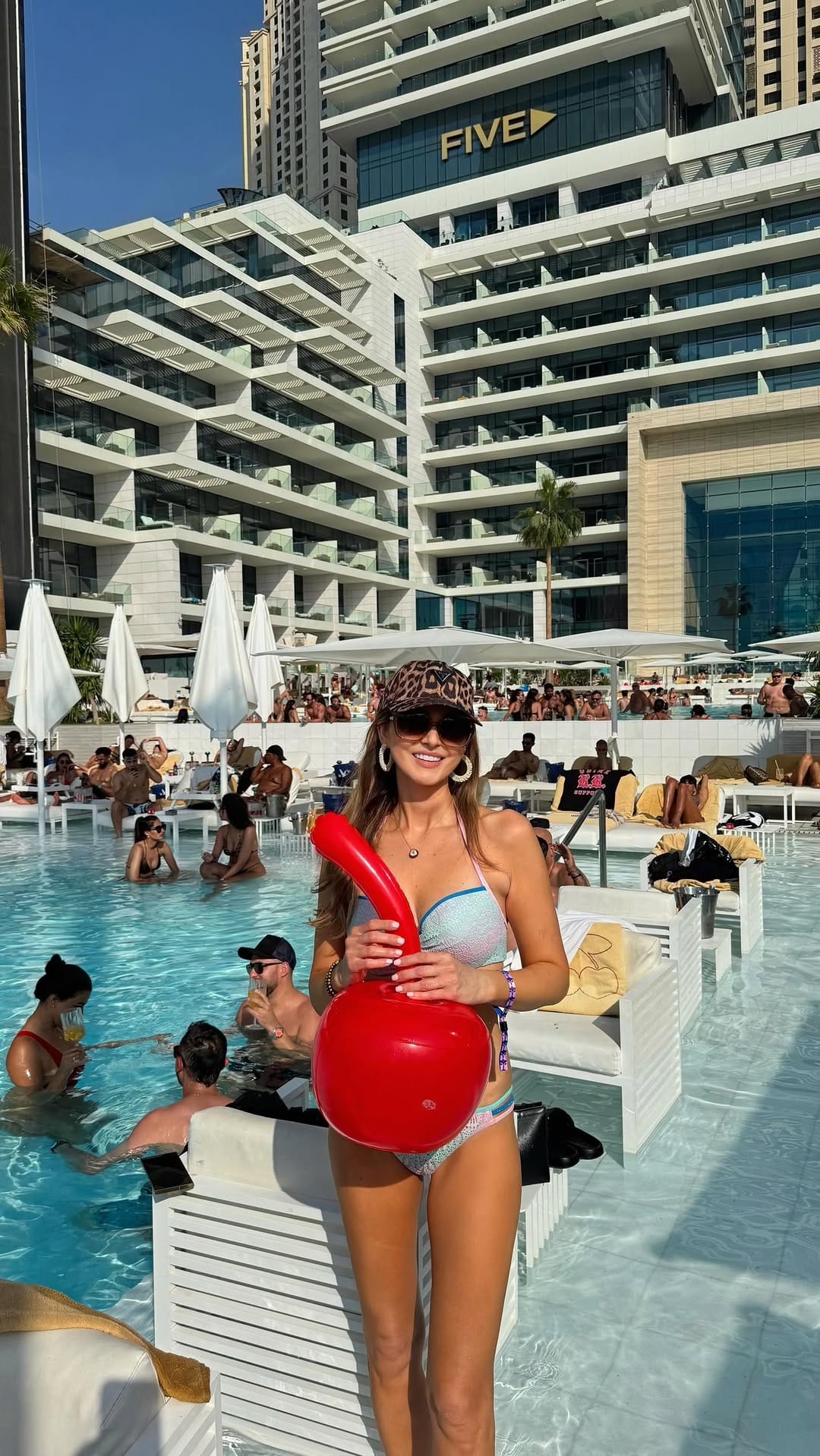 Post 6 by Ayla in Dubai on Instagram (video)