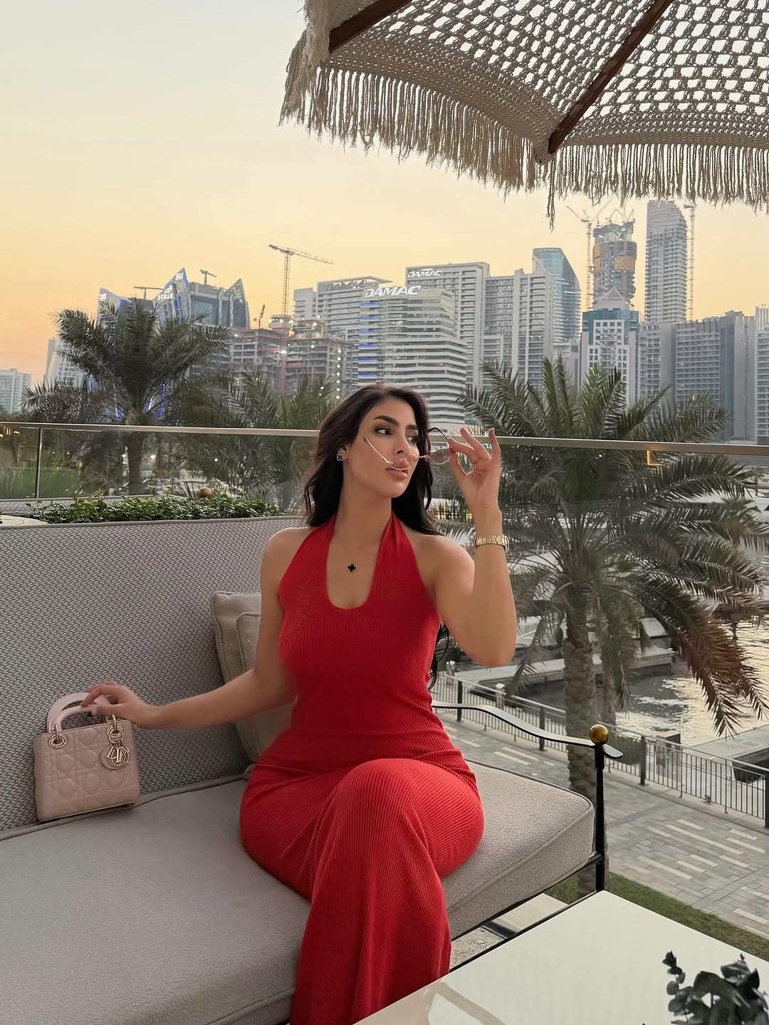 Post 4 by Amoulita Ell on Instagram (carousel)
