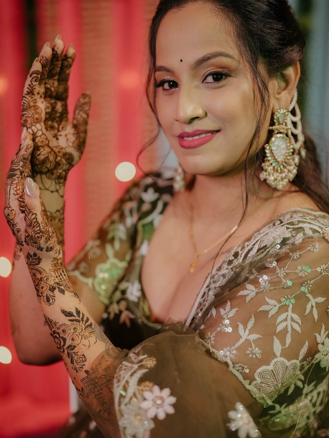 Post 6 by Neha Bagde |Makeup artist |Nagpur on Instagram (carousel)