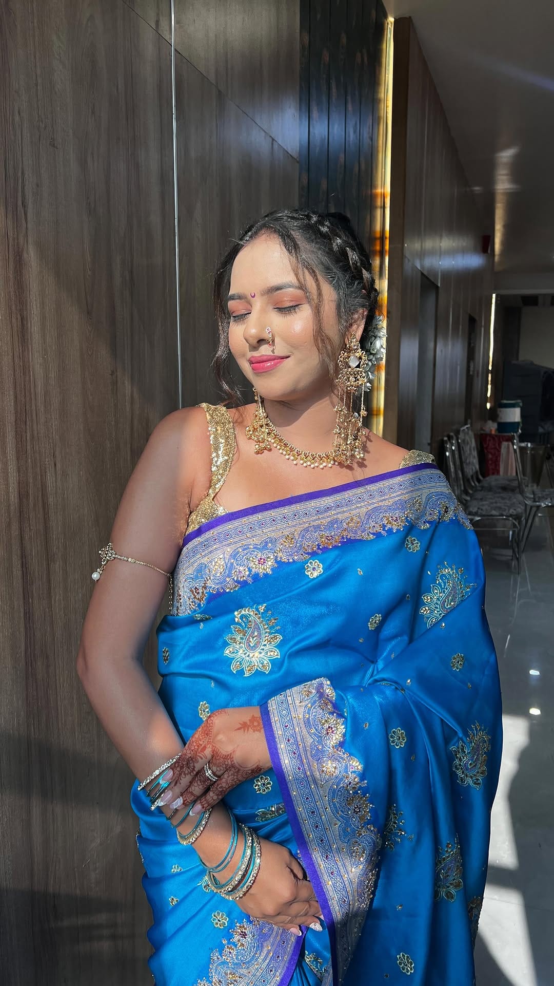 Post 4 by Neha Bagde |Makeup artist |Nagpur on Instagram (video)