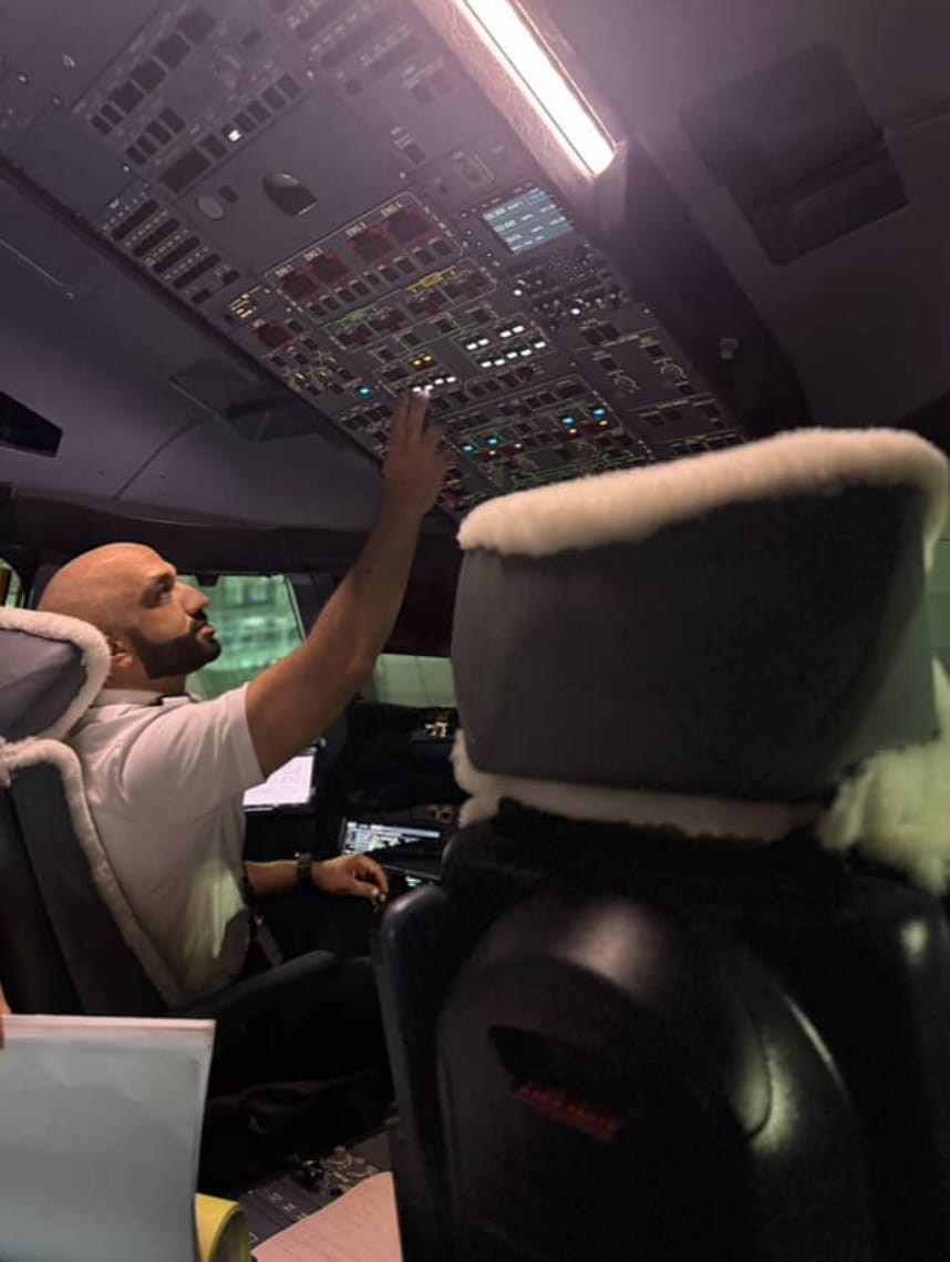 Post 3 by The Super (A380) Pilot on Instagram (image)