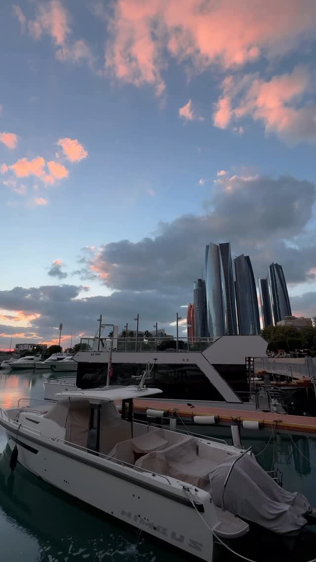Post 7 by 𝐇𝐮𝐦𝐚𝐢𝐝 𝐀𝐥𝐳𝐚𝐚𝐛𝐢 on Instagram (video)