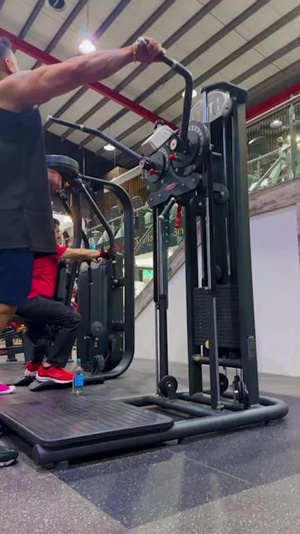 Post 10 by Rafael Lincoln on Instagram (video)