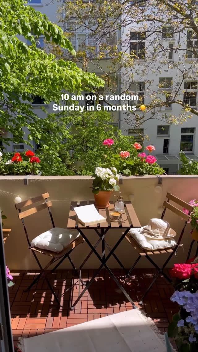 Post 2 by Anna Konetz on Instagram (video)