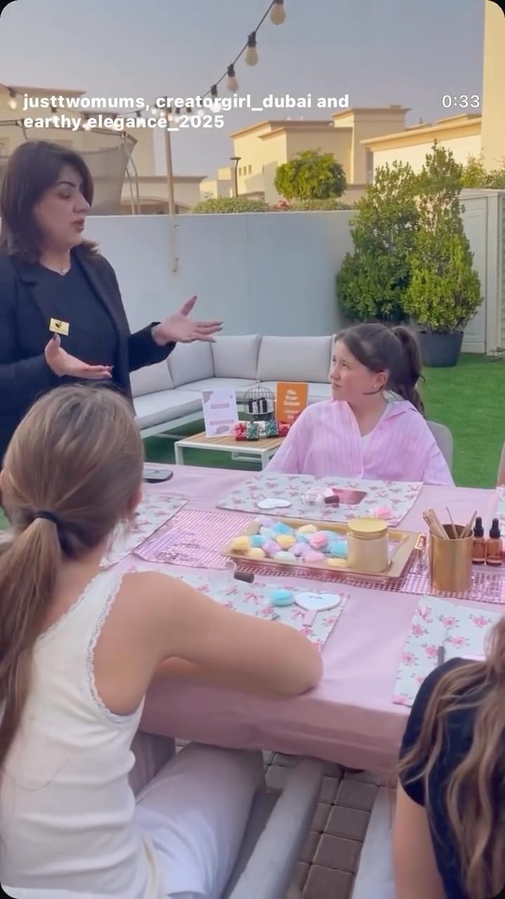 Post 5 by Farah Idrees on Instagram (video)
