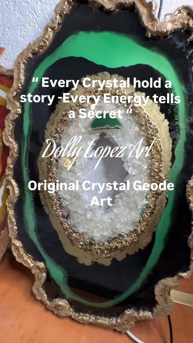 Post 7 by Dolly Lopez ART | Crystal & Resin Specialist | Luxury Home Decor on Instagram (video)