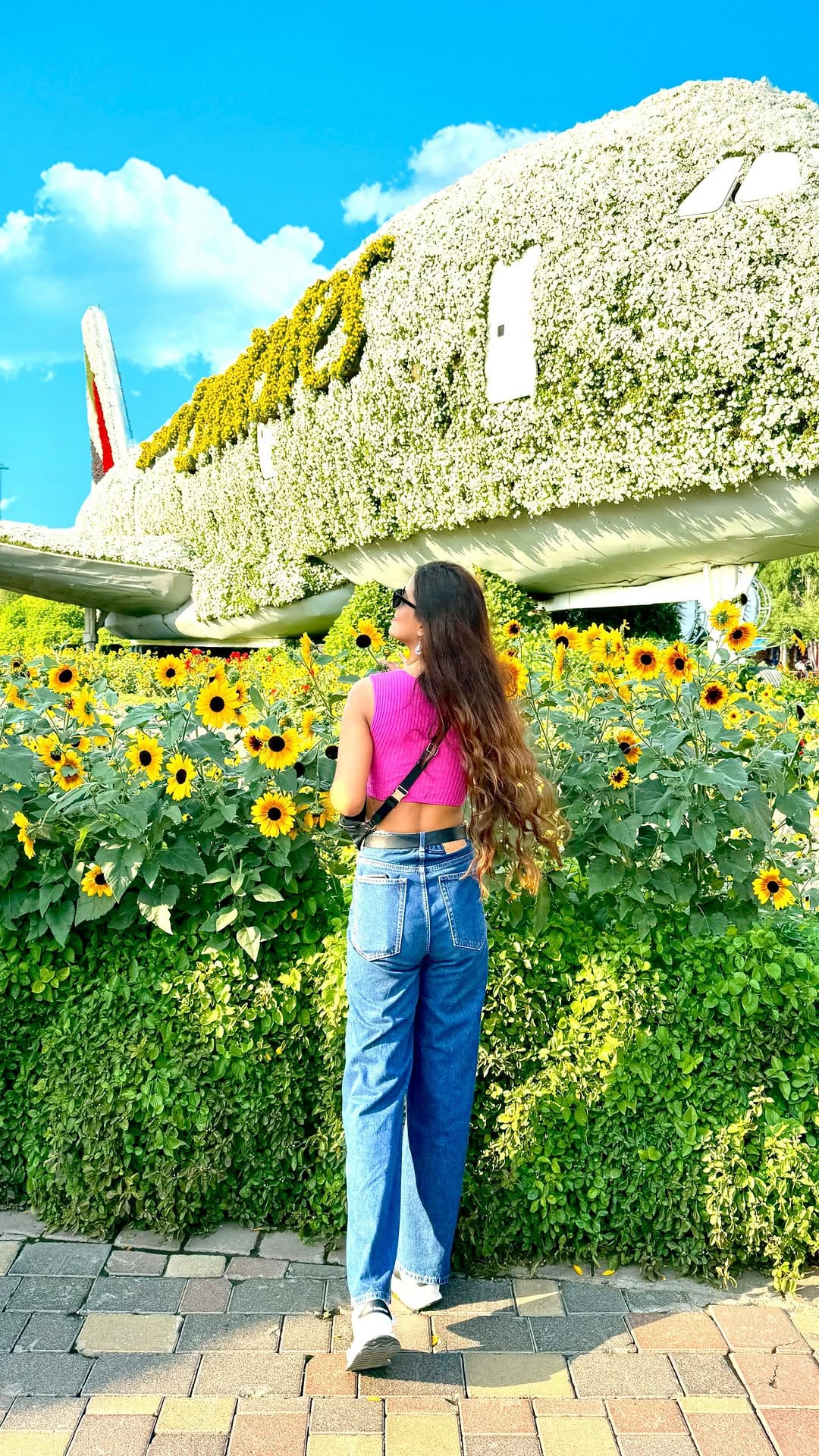 Post 3 by Monisha choudhary on Instagram (video)
