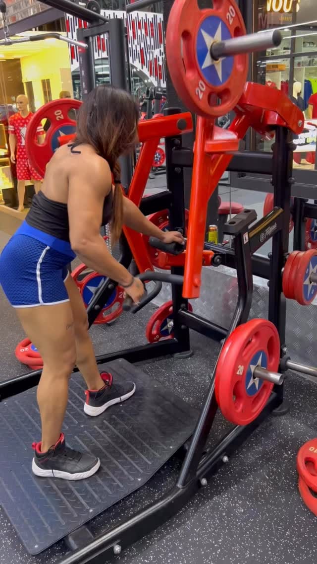 Post 6 by Nandita sharma on Instagram (video)