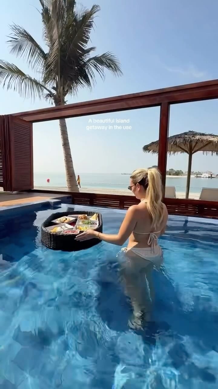 Post 7 by Emma Carter on Instagram (video)