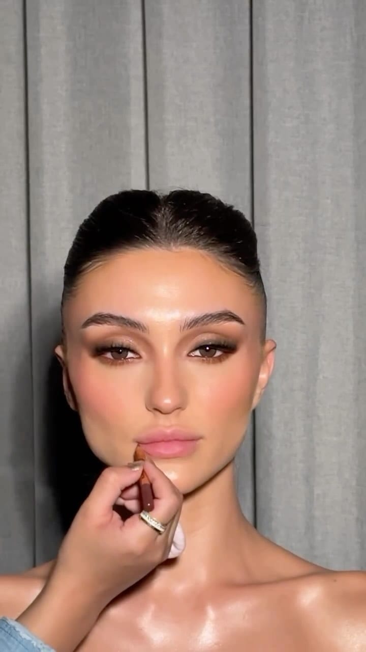 Post 2 by أفنان الشهيل on Instagram (video)