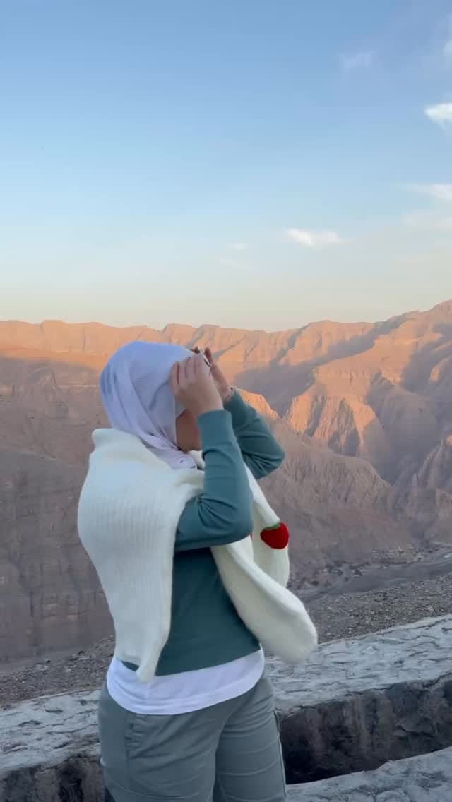 Post 2 by @walaarihawi_ on Instagram (video)
