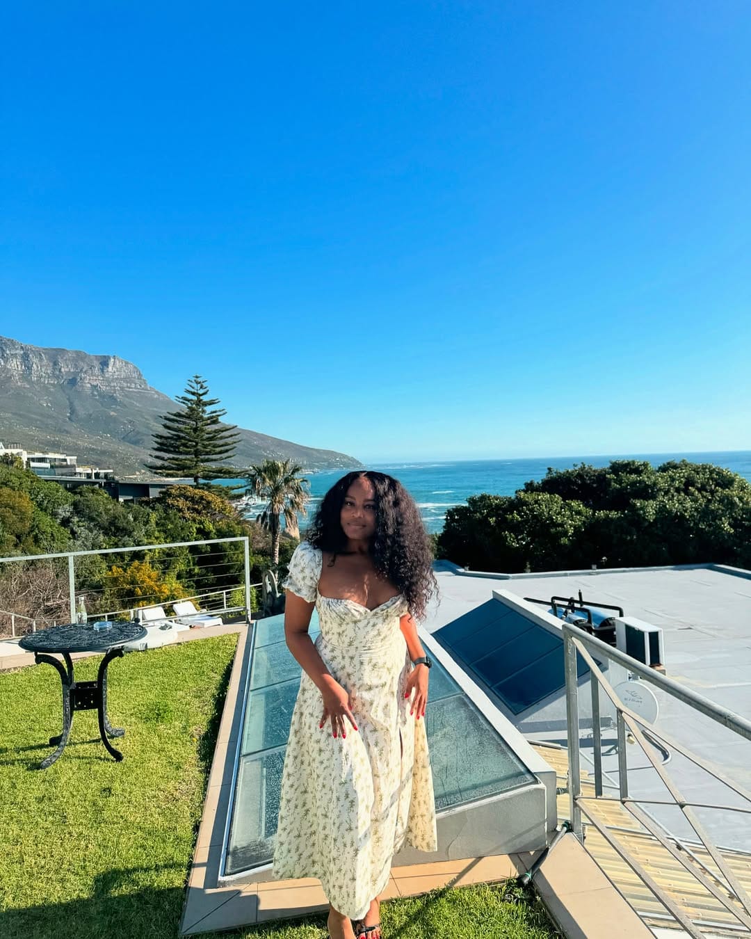 Post 9 by Evelyn Akam on Instagram (carousel)