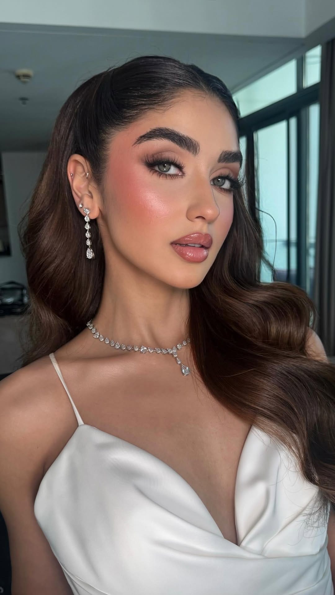 Post 6 by Certified Makeup Artist UAE on Instagram (video)