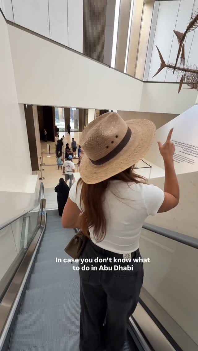 Post 2 by Ariana Medina on Instagram (video)