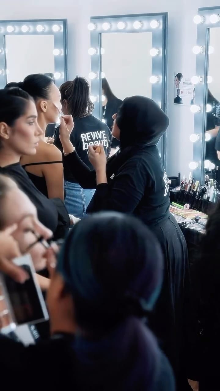 Post 8 by Ariana Medina on Instagram (video)