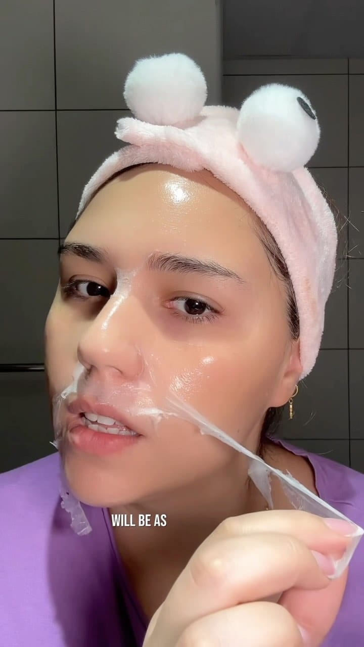 Post 10 by Dalia Naser on Instagram (video)
