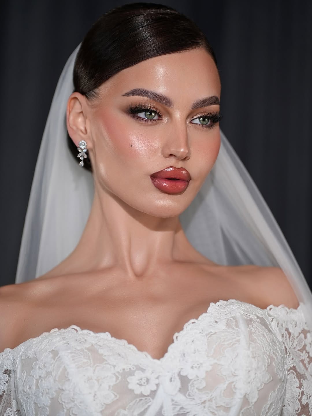 Post 10 by Dubai Makeup artist on Instagram (carousel)