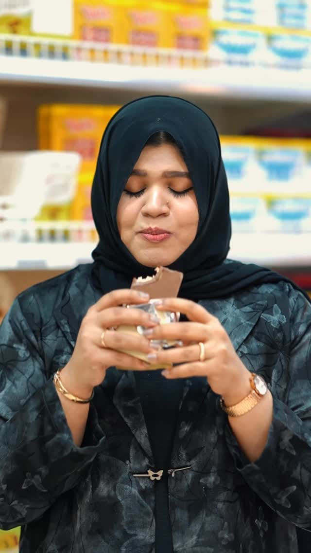 Post 1 by Husna Favaz on Instagram (video)