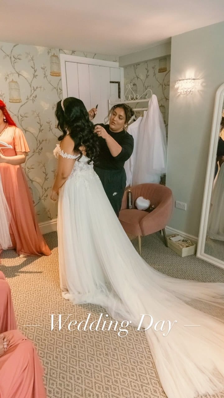Post 4 by Sonia Abbas | Makeup & Hair Artist on Instagram (video)