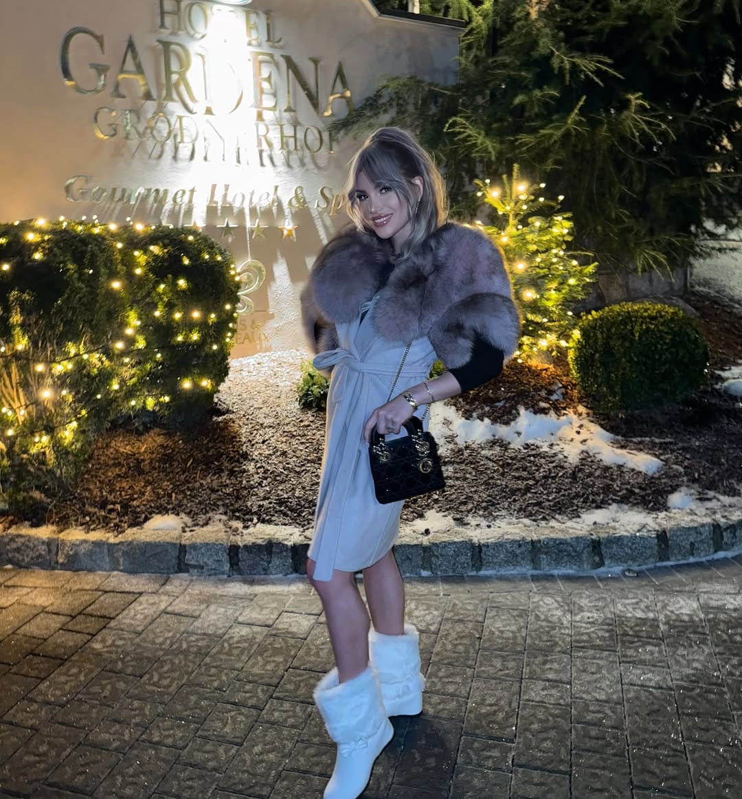 Post 4 by Anastasia Terzi 💎 on Instagram (carousel)