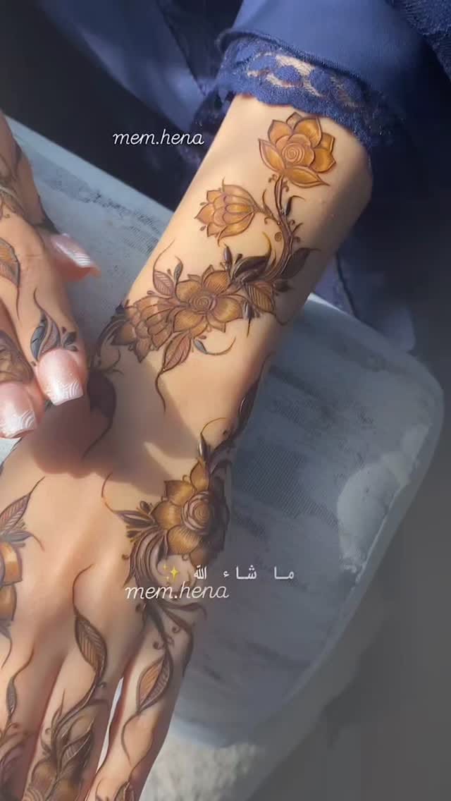 Post 9 by henna/نقش حنة on Instagram (video)